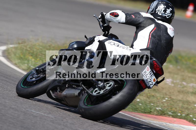 Archiv-2022/25 16.06.2022 TZ Motorsport ADR/Gruppe gelb/backside